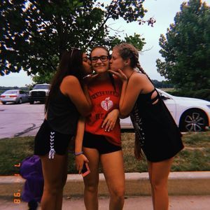 Meet your Posher, Dafne